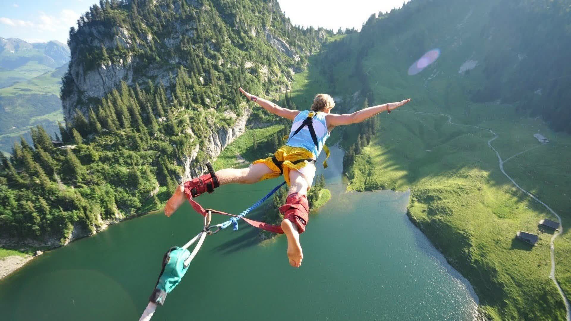 库里十二赛季再燃巅峰，SKT球迷跨时空沸腾！燃尽时光，库昊新王加冕